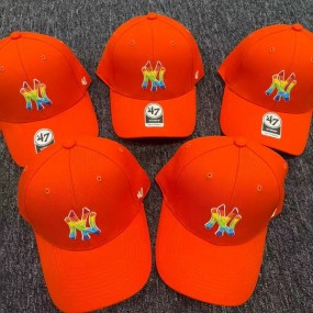 Caps mit Logo besticken lassen | Hochwertig & individue...