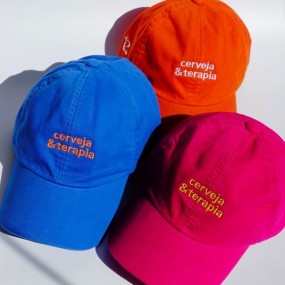 Caps besticken lassen | Firmenlogo & individuelles Desi...
